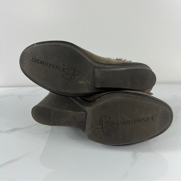 B Makowsky Nellie Brown Suede Wedge Ankle Boot Bootie Faux Fur Trim 7.5W Lace Up - Picture 8 of 9